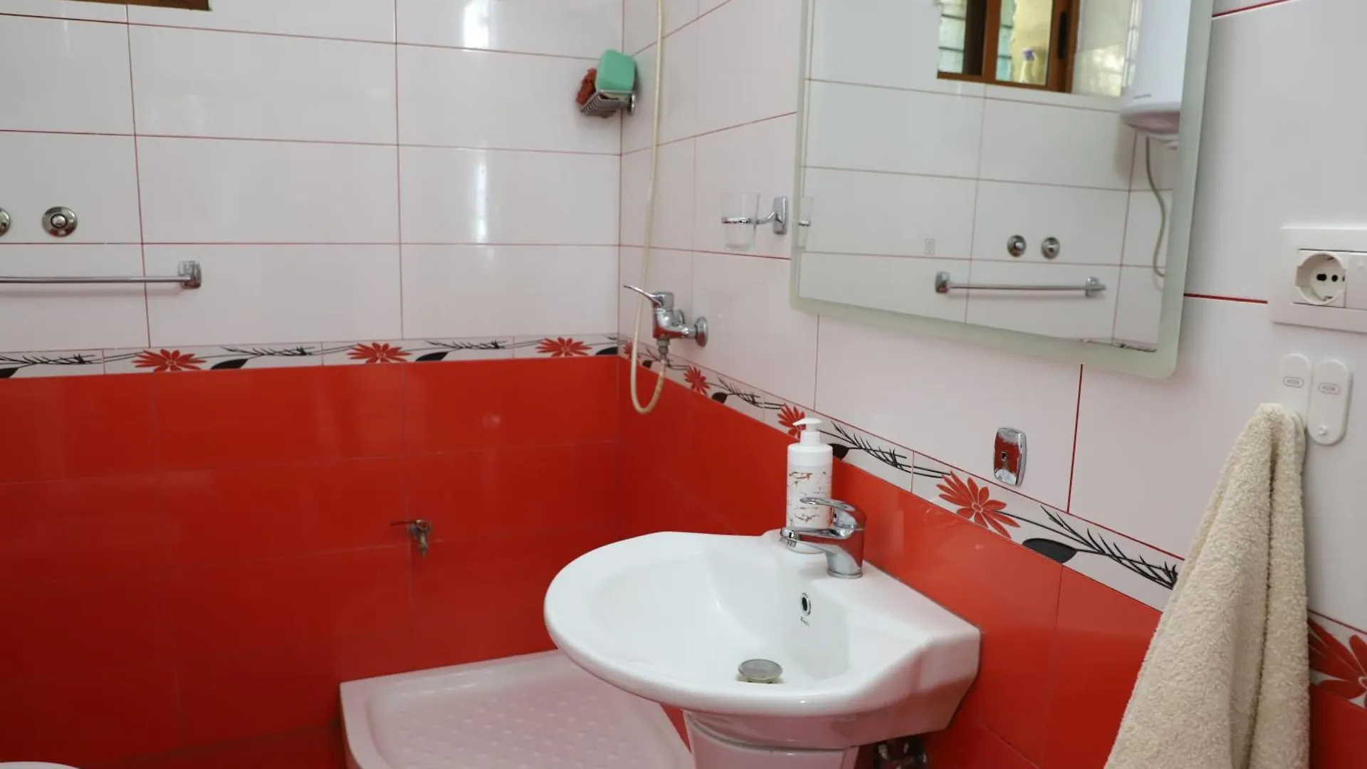 Guest House Lion Berat 0*,  Albania