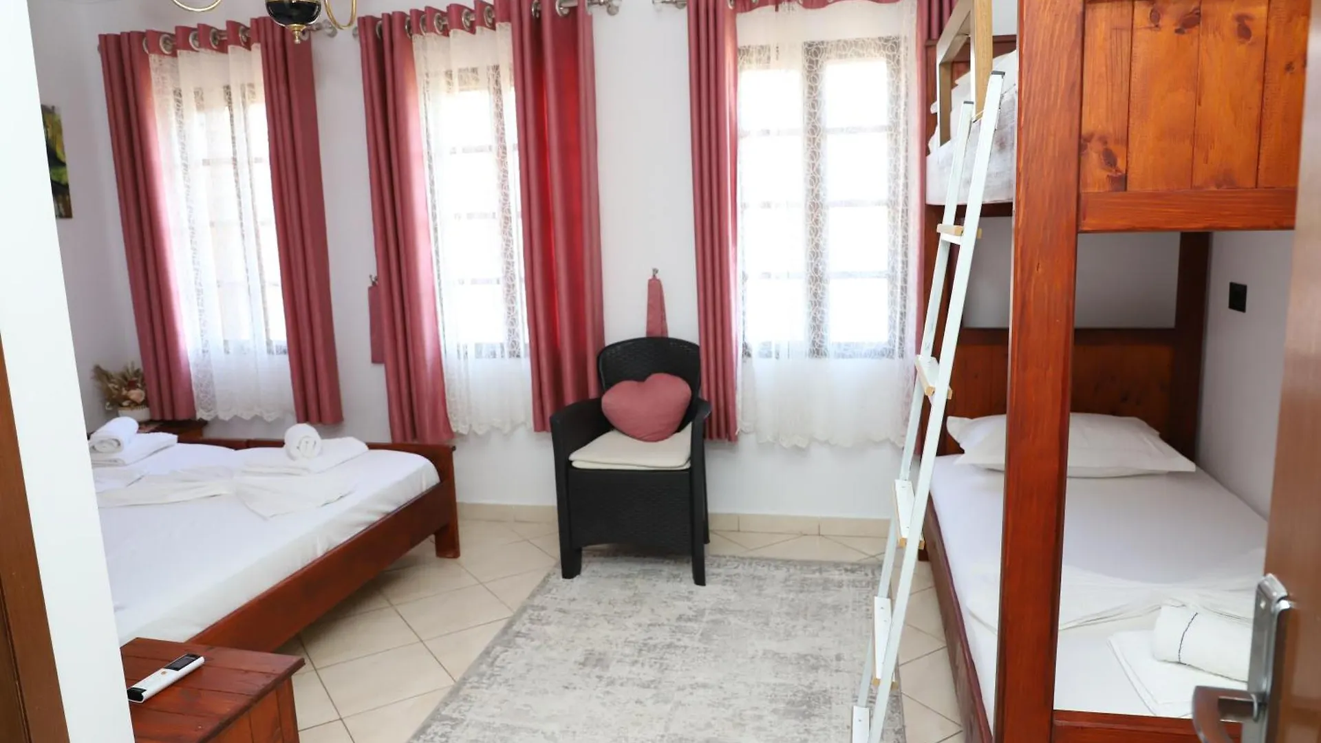 Guest House Lion Berat