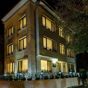 vila-paris-bucharest.bucharesthotelsnow.com/